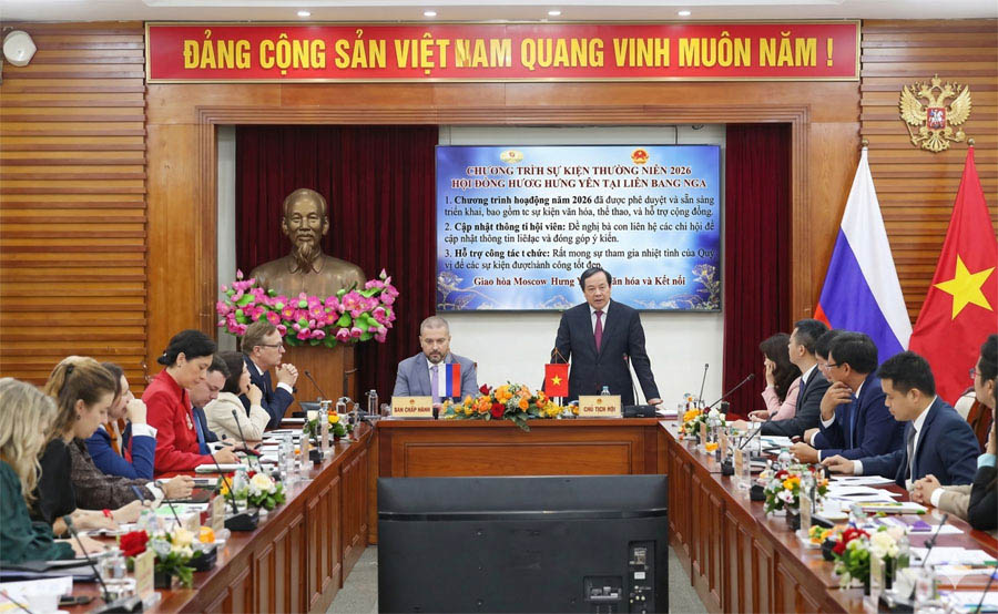Ảnh gặp gỡ thế hệ trẻ Hưng Yên đang học tập và làm việc tại Nga