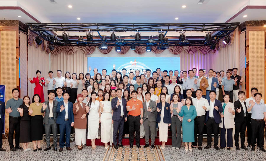 Ảnh chương trình hỗ trợ bà con trong các trường hợp cần giúp đỡ khẩn cấp